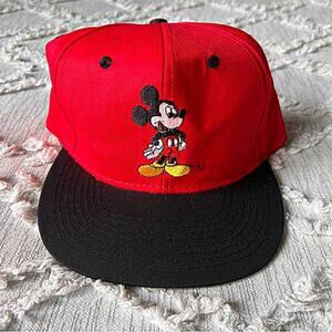 Vintage 90’s Mickey Mouse‎ Hat Red w/ Black Bill 
Snapback by Mickey Unlimited